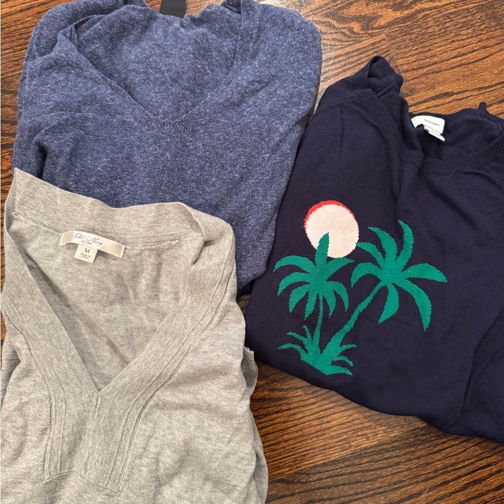 3 Sweater Bundle! Blue, Gray, Navy with Palm Tree Design Size M